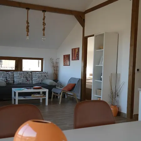 Lipa & Ferienhaus Sopot