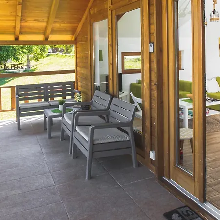 Vakantiehuis Lipa & *