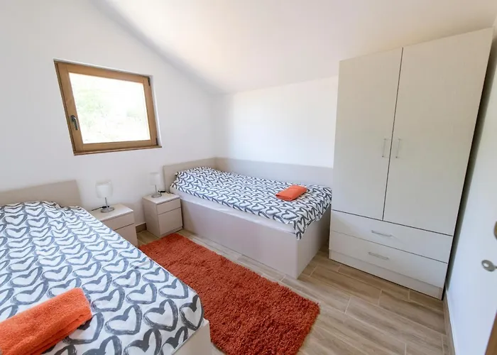 Hébergement de vacances Lipa Houses&spa *