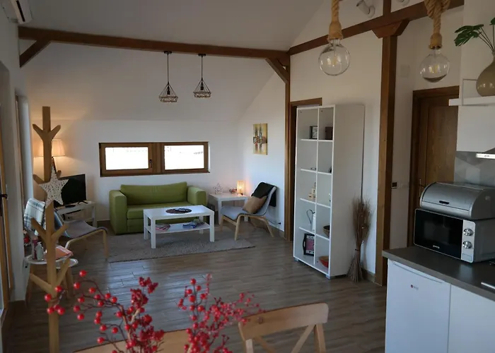 Hébergement de vacances Lipa Houses&spa *