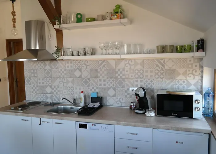 Hébergement de vacances Lipa Houses&spa